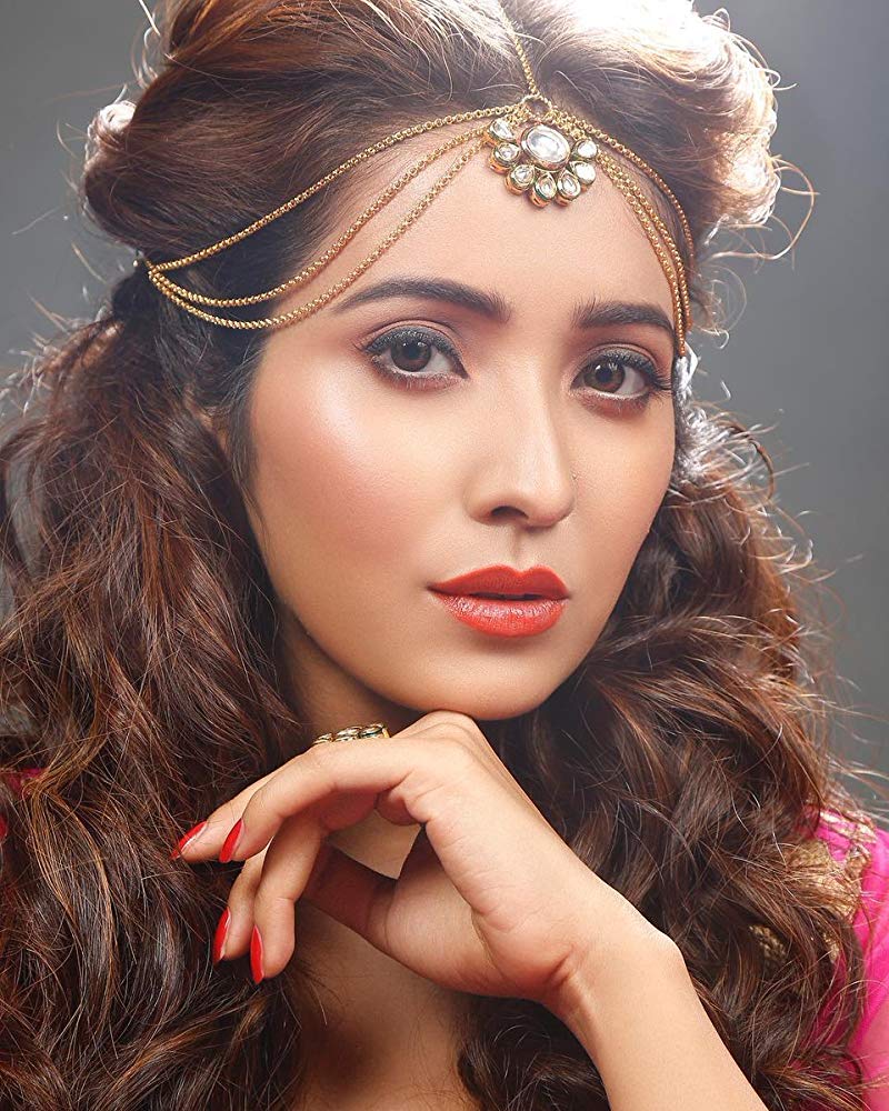 Asha Negi love life in live in elationship