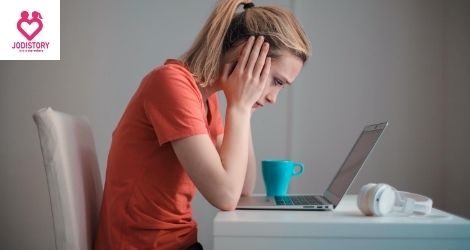 How to know your boyfriend is cheating in the relationship?