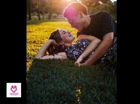 Flirty and intimate questions to ask a guy