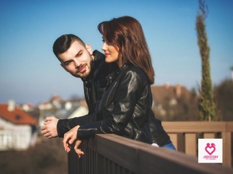 Flirty and intimate questions to ask a guy