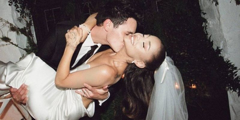 Ariana Grande Love Story Timeline With Husband Dalton Gomez