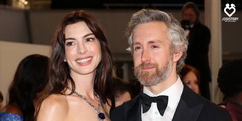 Anne Hathaway & Adam Shulman Love Story