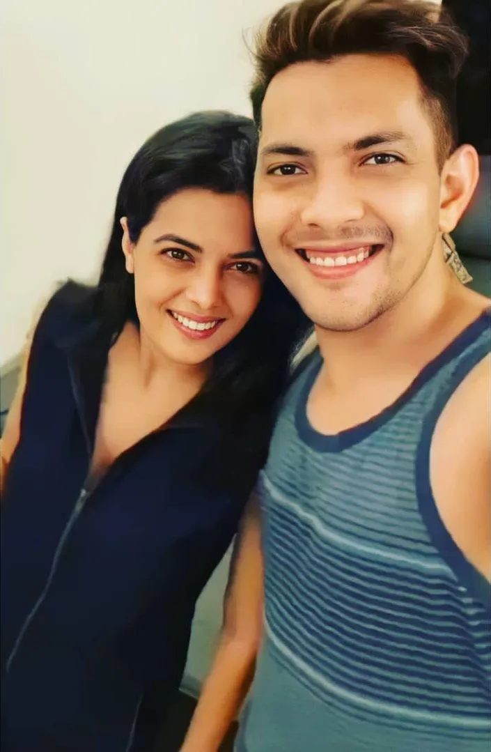 Aditya Narayan love story.